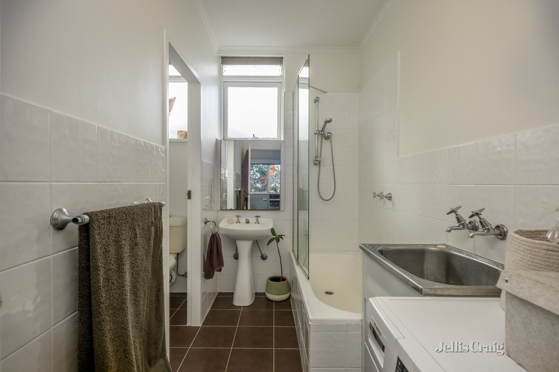 8/14 Smith Street, Thornbury image 6