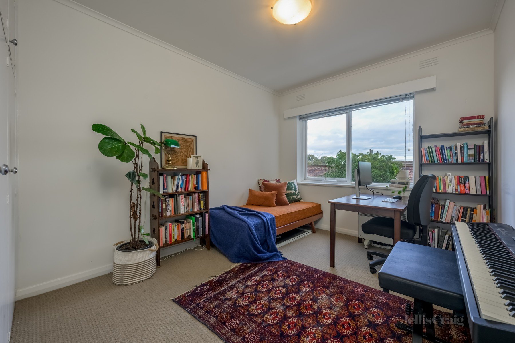 8/14 Smith Street, Thornbury image 4