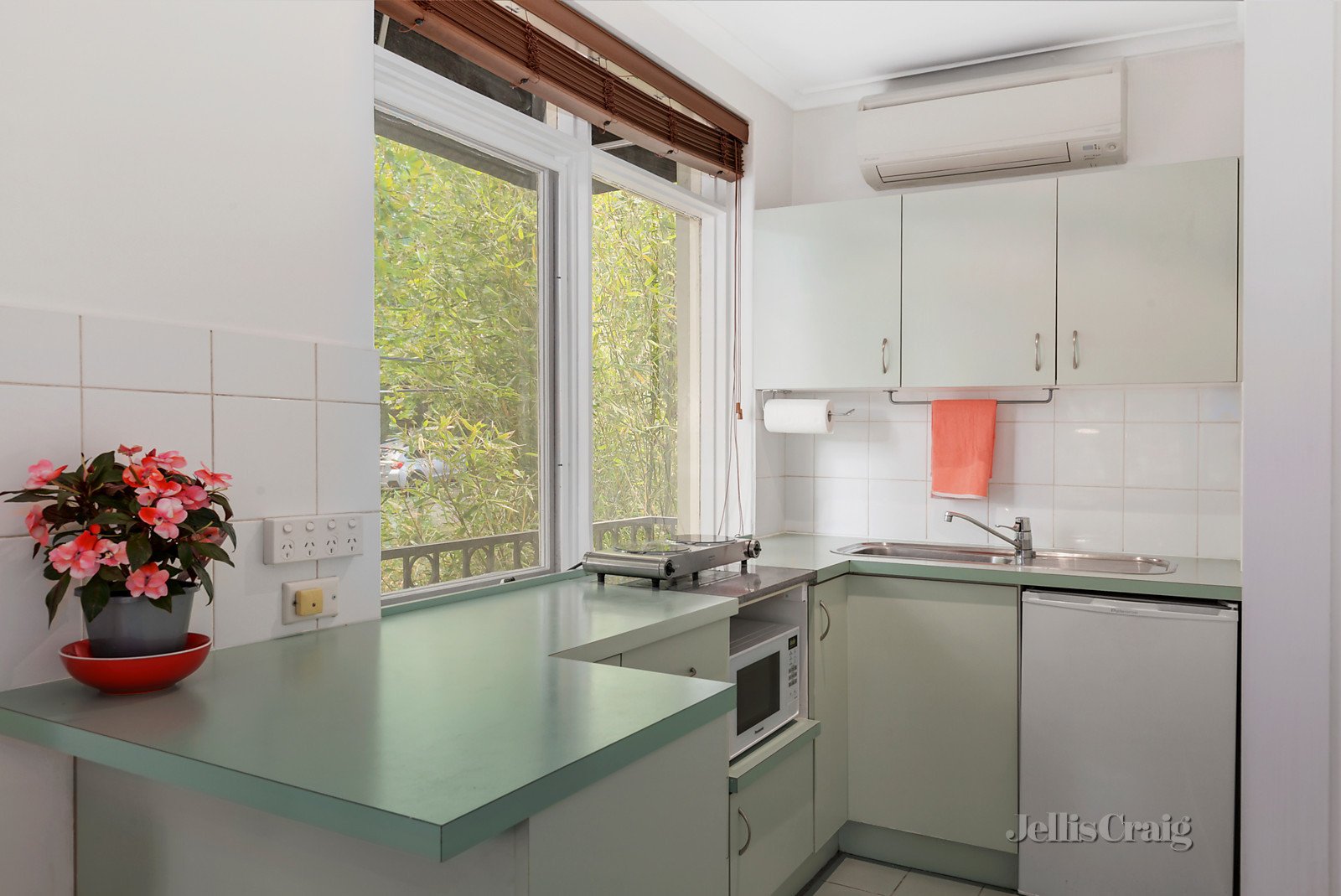 8/14 Yarraford Avenue, Alphington image 2