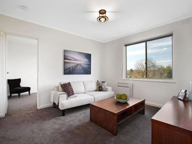 8/141 Riversdale Road, Hawthorn image 2