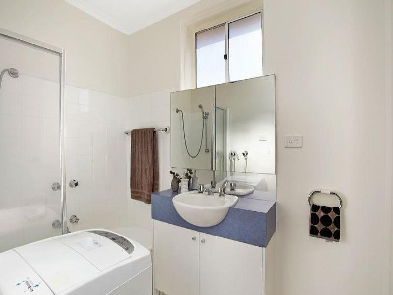 8/141 Riversdale Road, Hawthorn image 6
