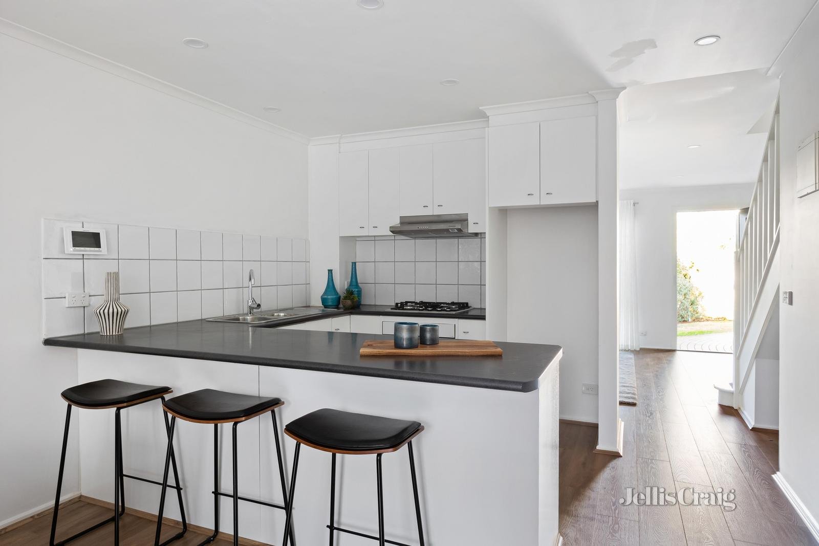 8/146 Noone Street, Clifton Hill image 3