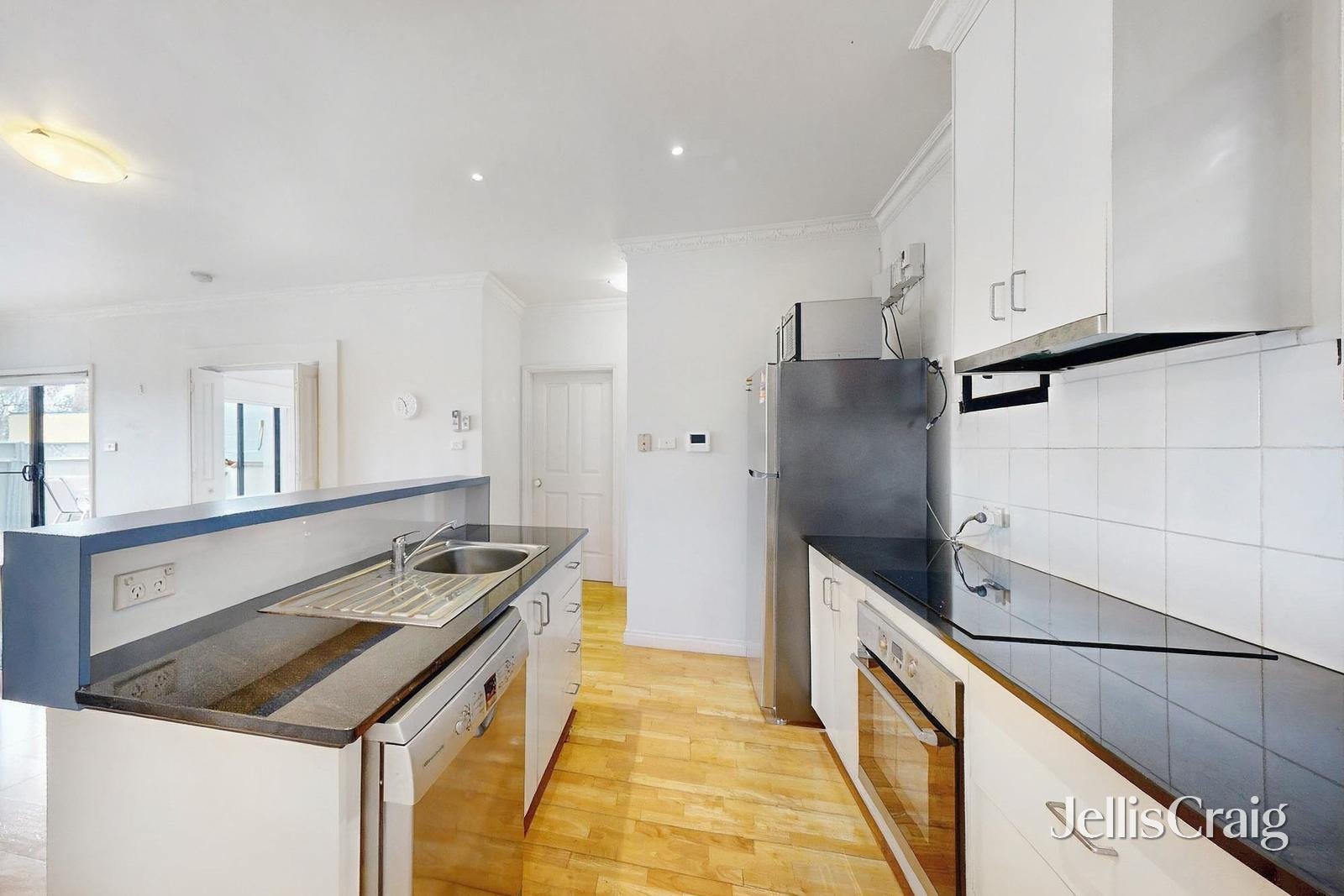 8/149 - 151 Glenlyon Road, Brunswick image 4