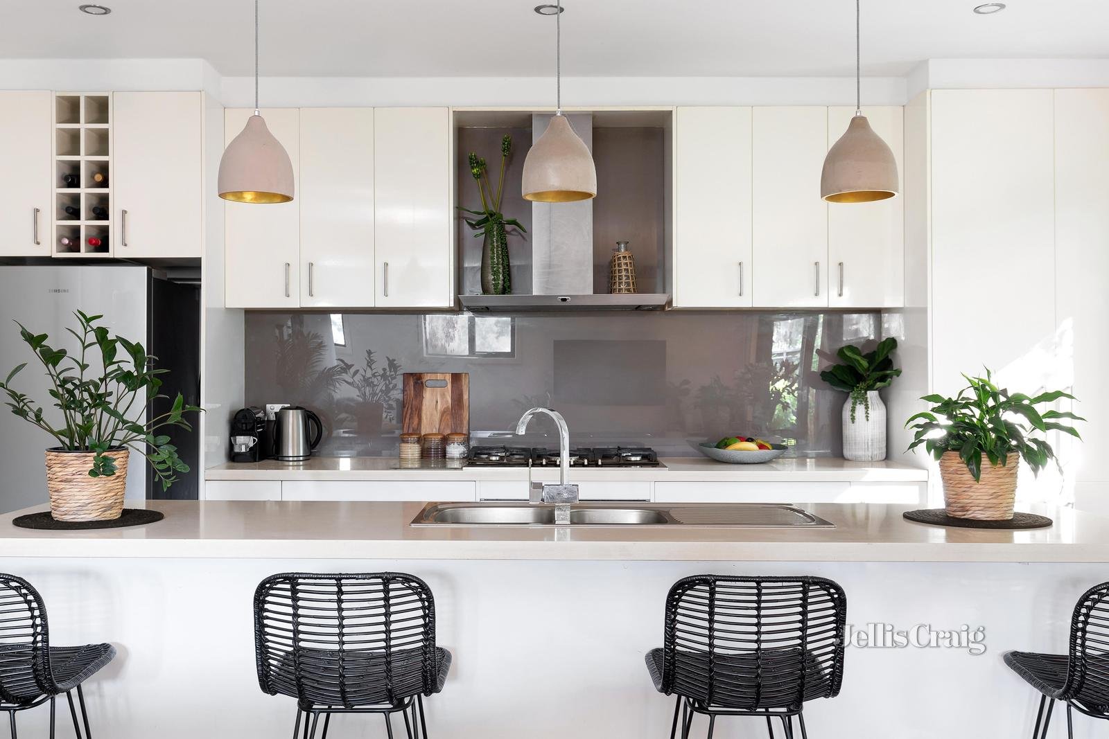 8/15 Karingal Drive, Montmorency image 7