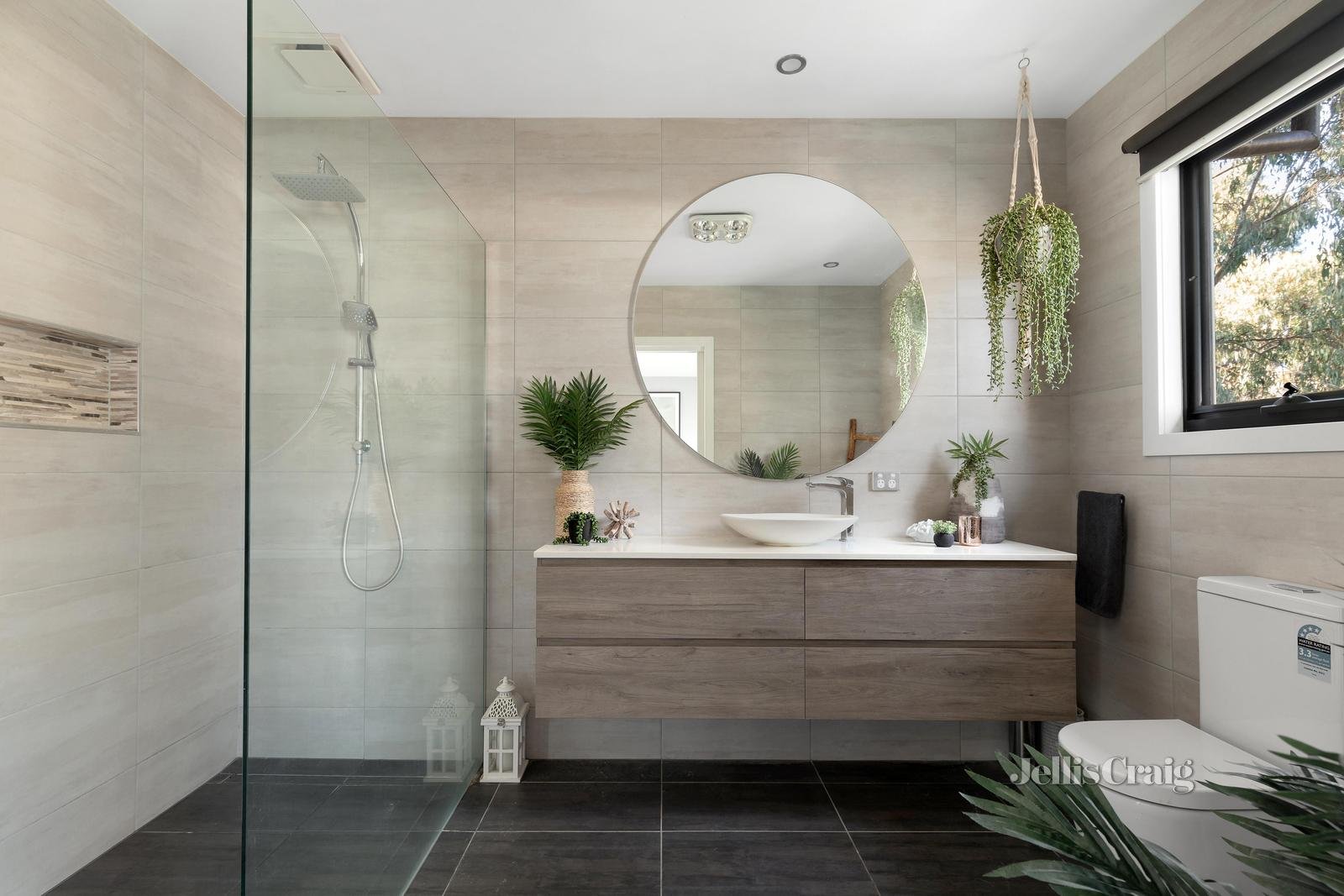 8/15 Karingal Drive, Montmorency image 11