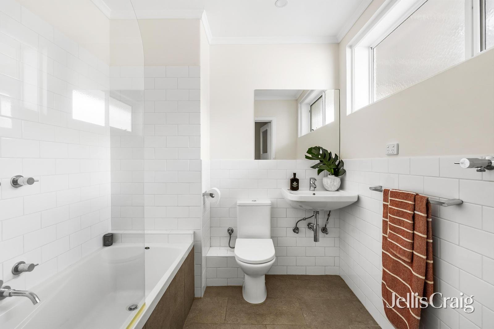 8/1587 Malvern Road, Glen Iris image 5