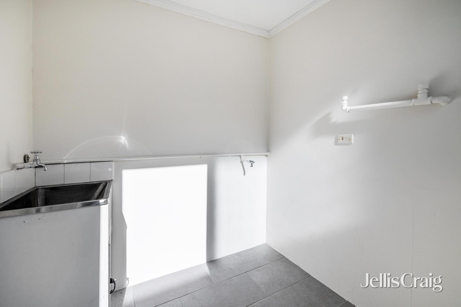 8/1587 Malvern Road, Glen Iris image 6