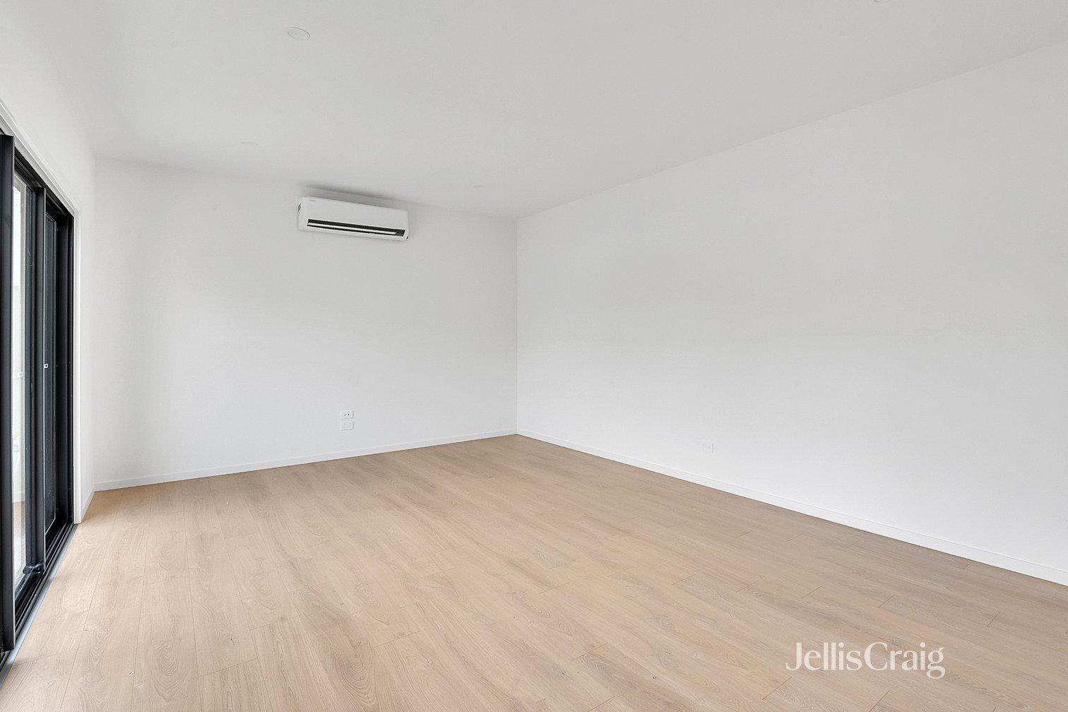 8/16 Mikado Street, Hadfield image 3