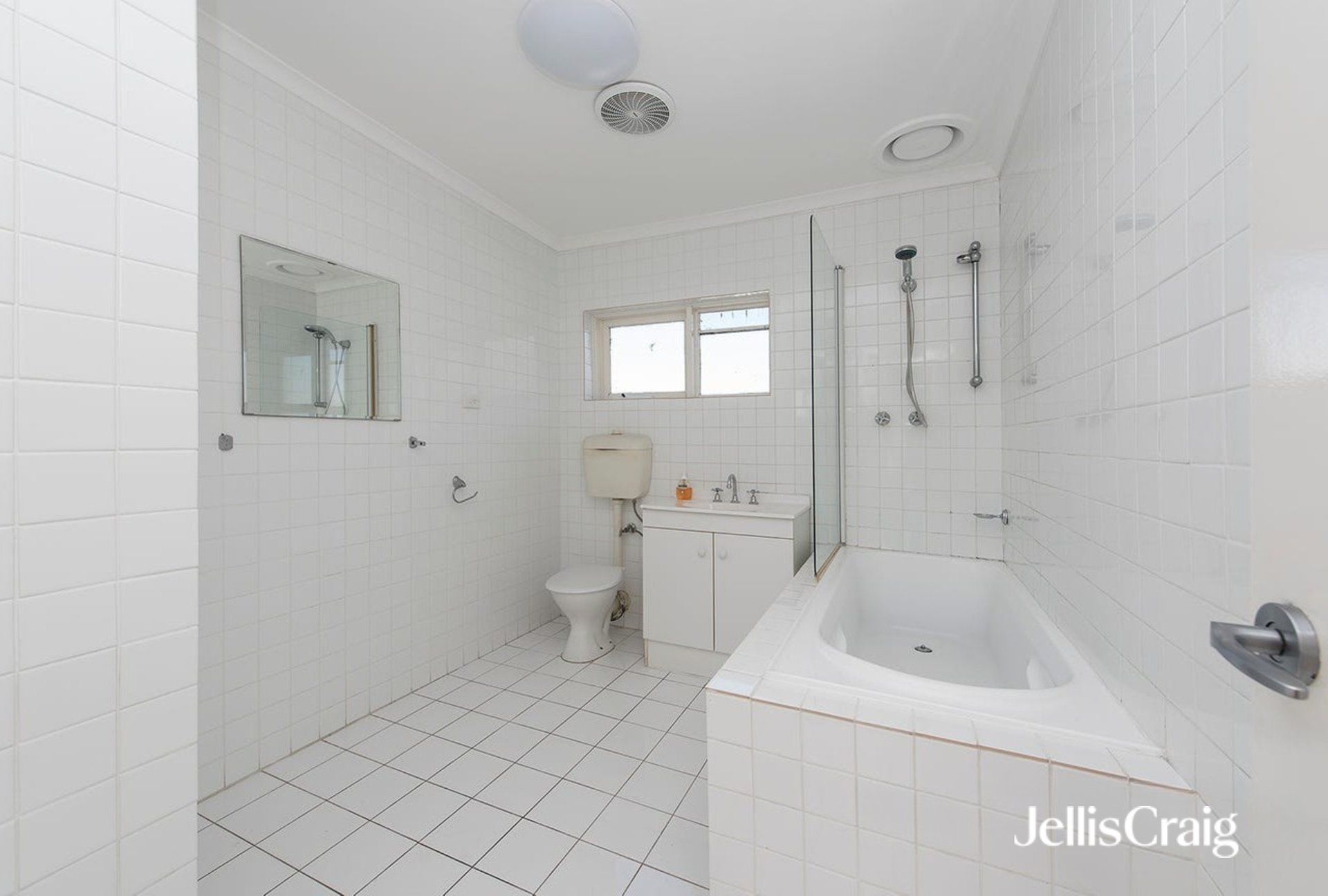 8/16 Warleigh Road, West&nbsp;Footscray image 6