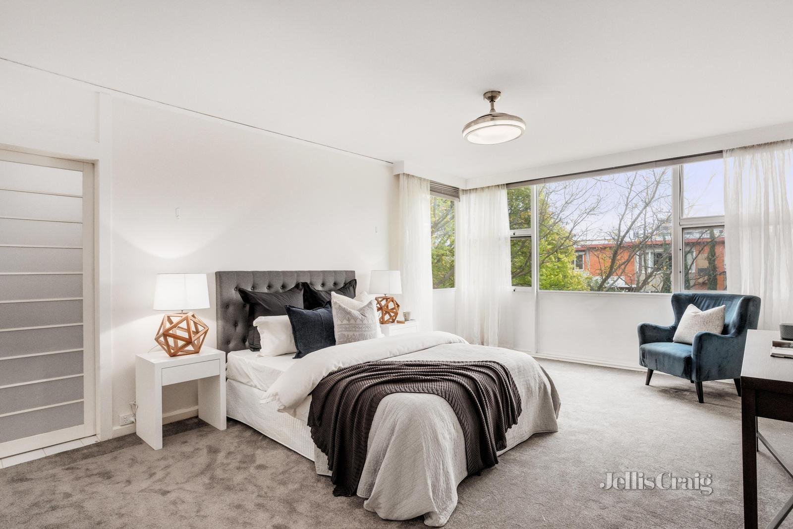 8/16 Woorigoleen Road, Toorak image 9