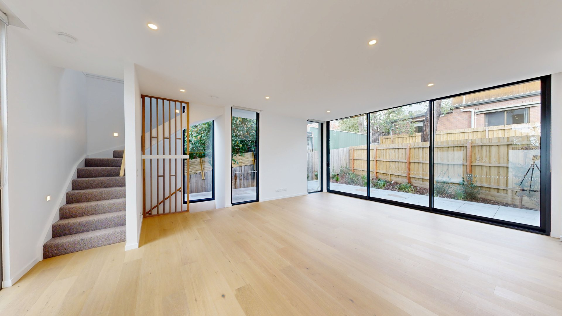 8/1610 Malvern Rd, Glen Iris image 3