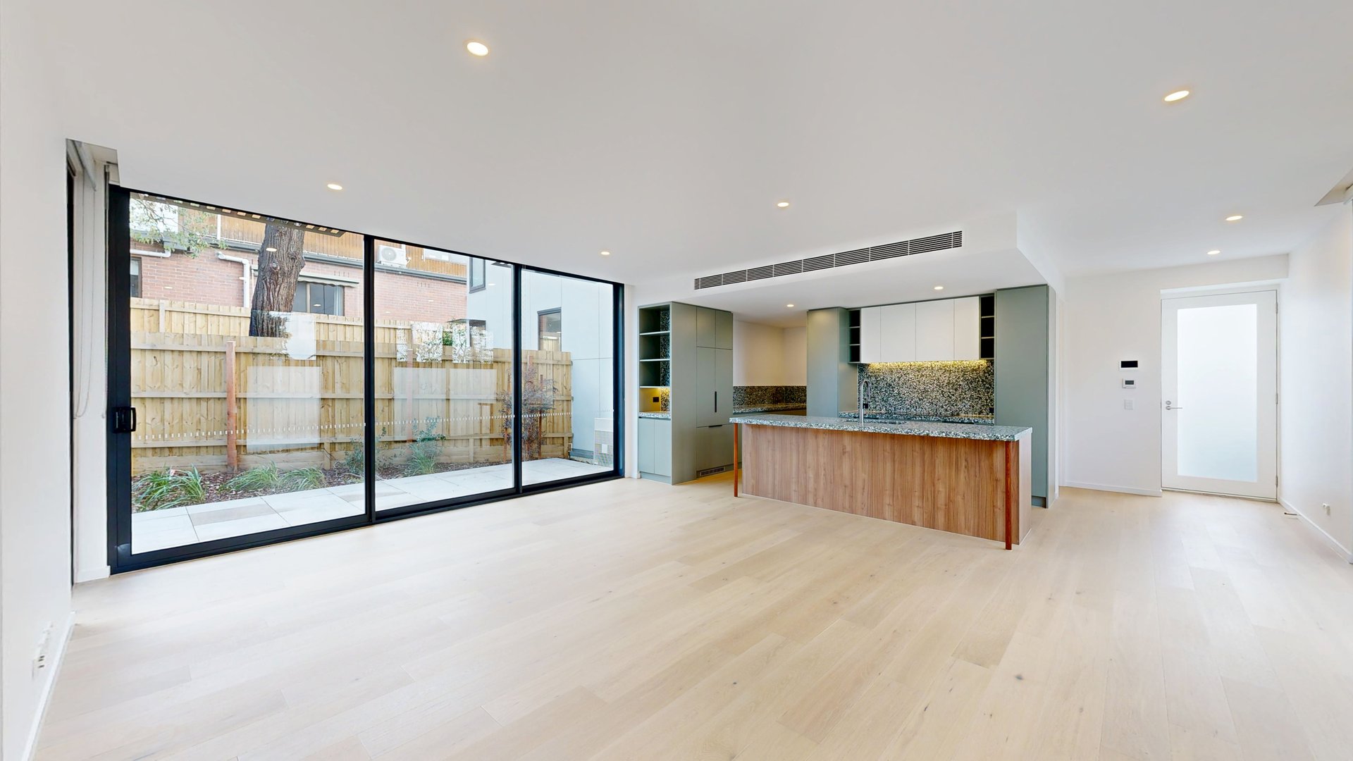 8/1610 Malvern Rd, Glen Iris image 4