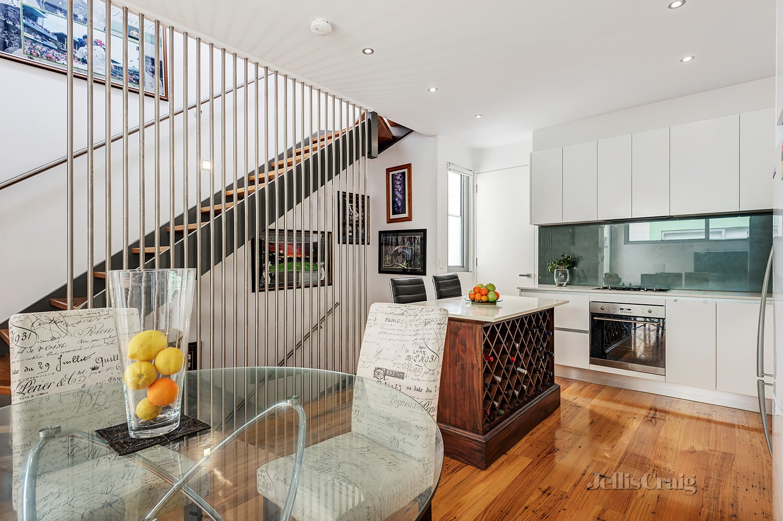 8/166 Stanley Street, West Melbourne image 4