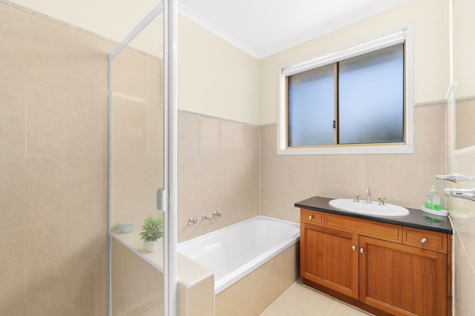 Property Gallery Thumbnail 5