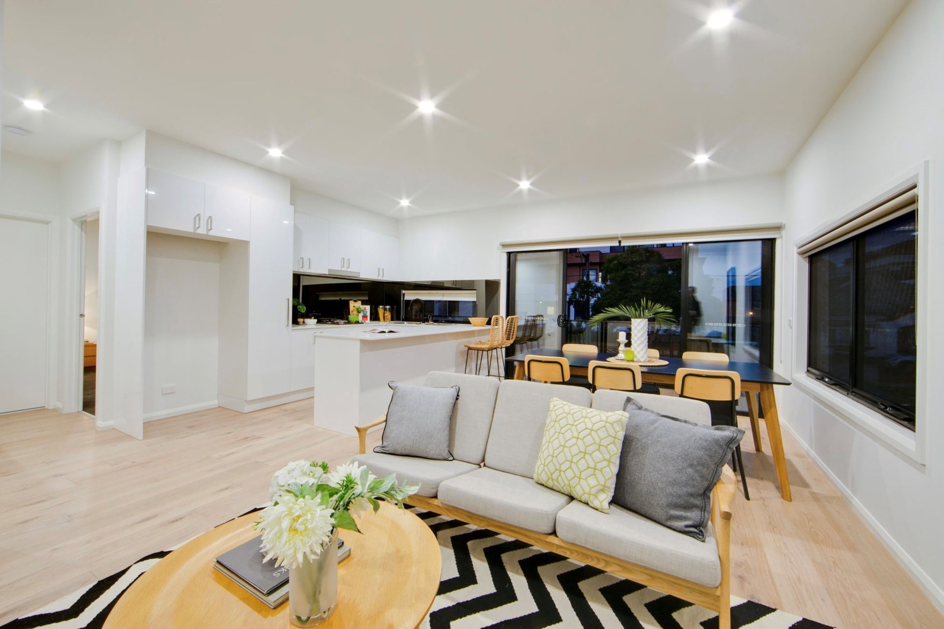 8/17 Bent Street, Bentleigh image 4