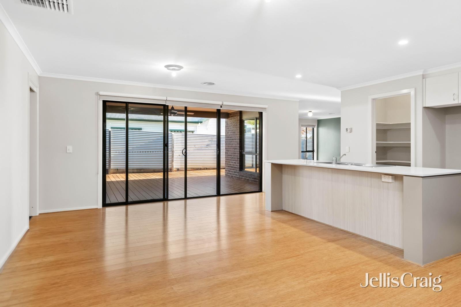 817 Bond Street, Mount&nbsp;Pleasant image 6