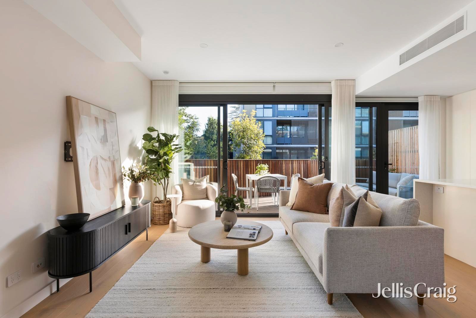 8/17 Cedric Street, Ivanhoe&nbsp;East image 4