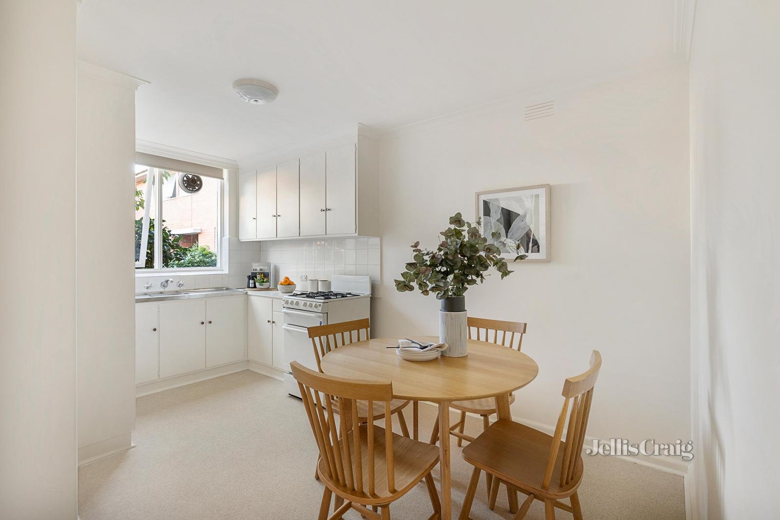 8/17 Como Avenue, South Yarra image 7