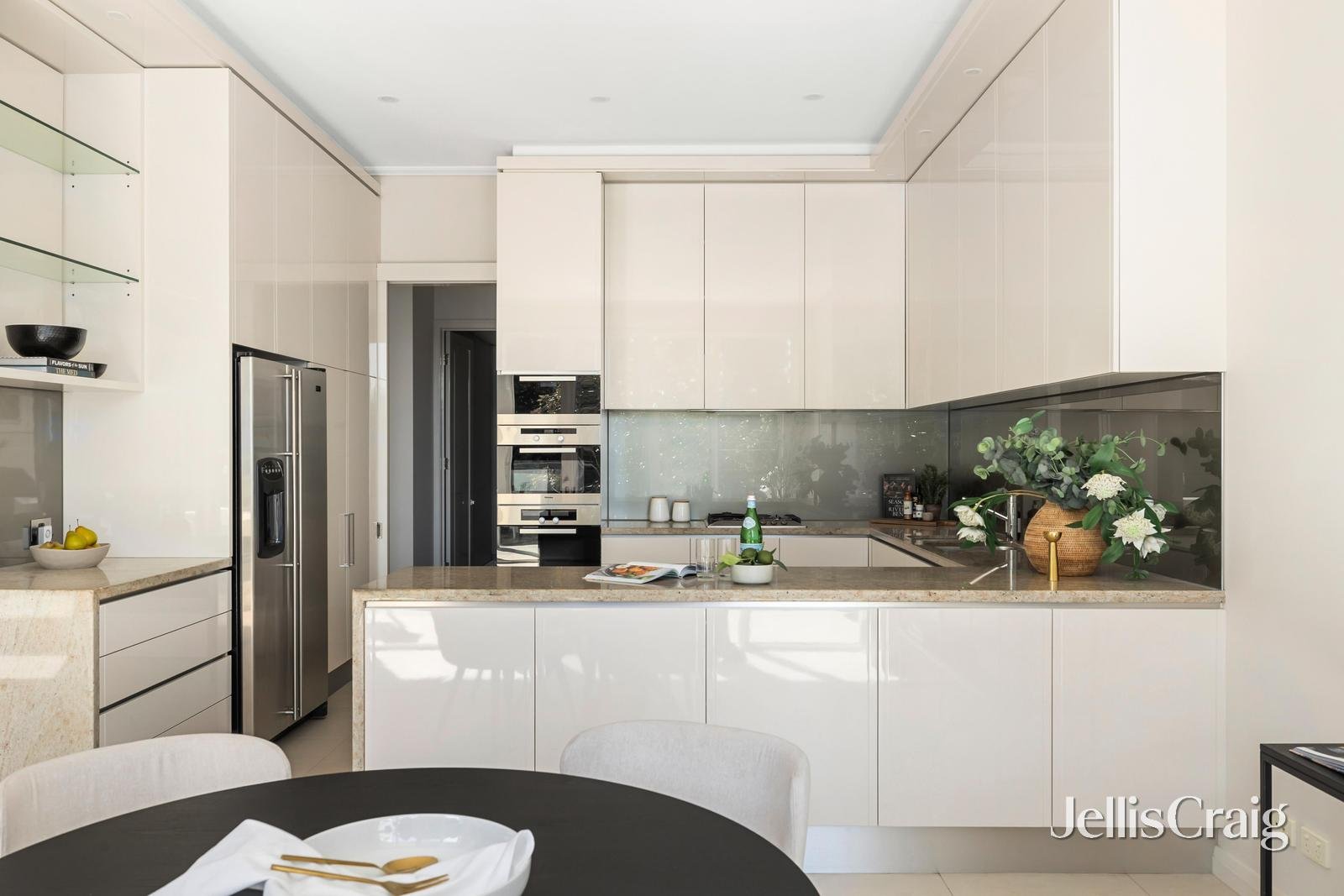 8/17 Myamyn Street, Armadale image 5