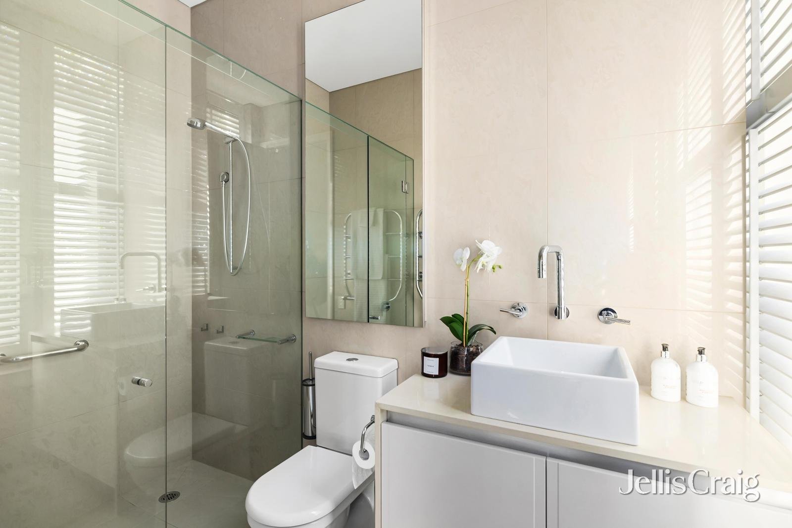 8/17 Myamyn Street, Armadale image 18