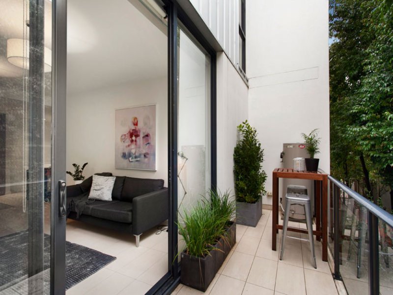 8/17 Pine Avenue, Elwood image 4