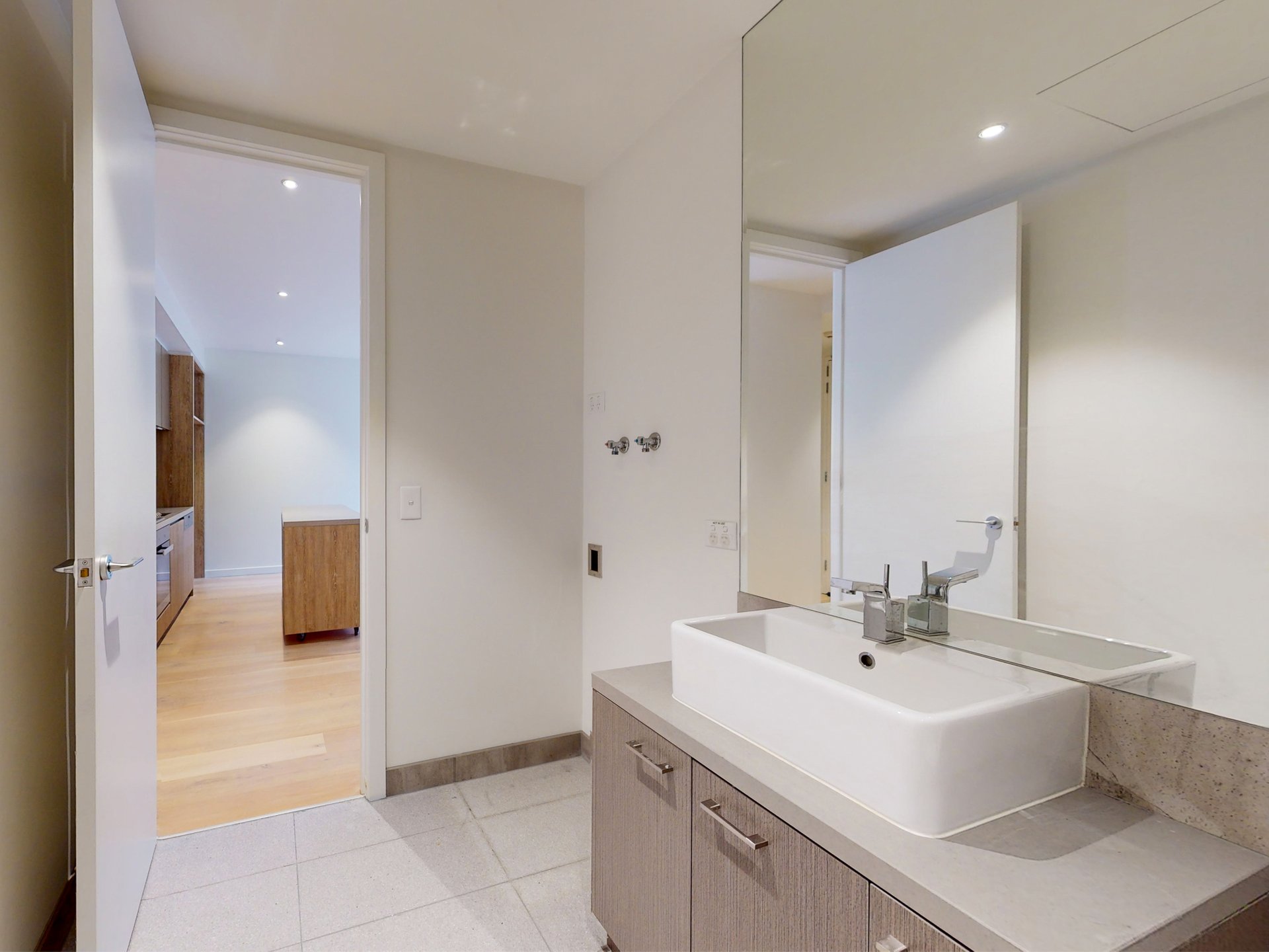 8/17 Riversdale Road, Hawthorn image 7