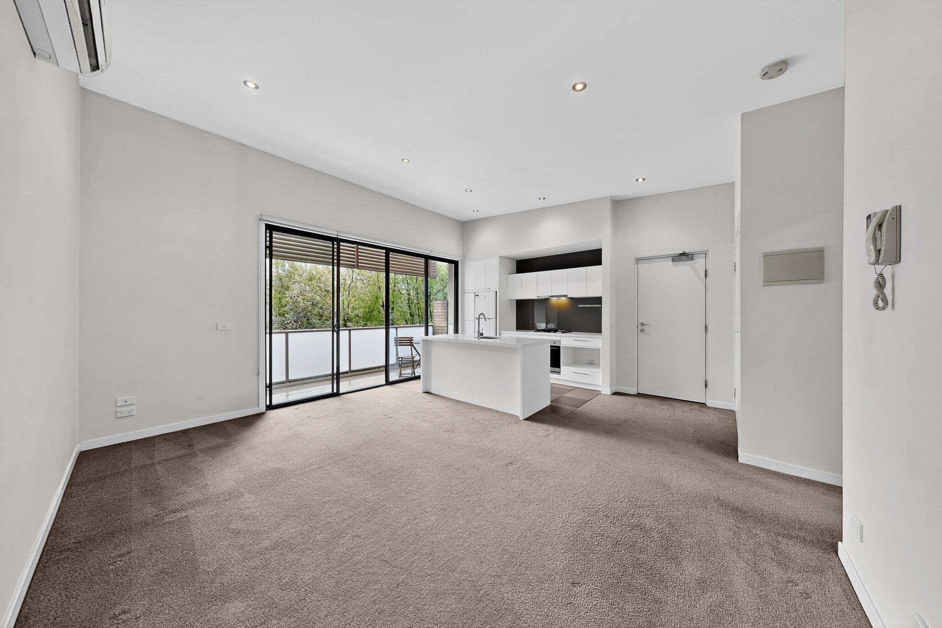 8/179 Riversdale Road, Hawthorn image 2