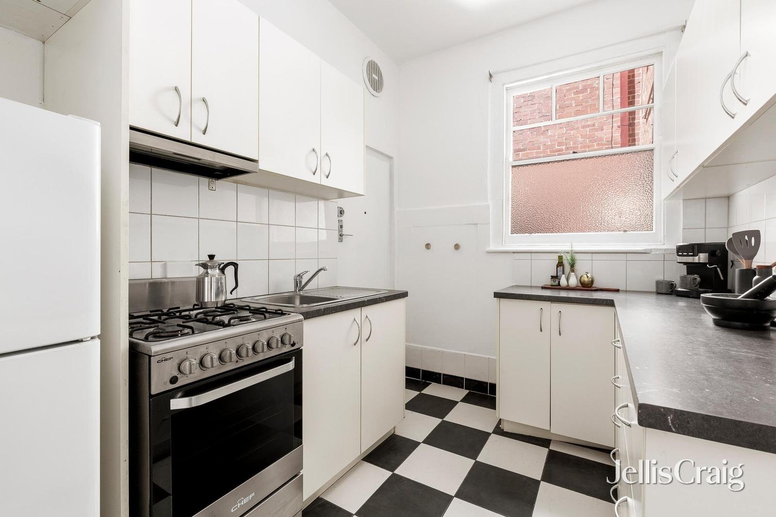 8/18 Princes Street, St&nbsp;Kilda image 3