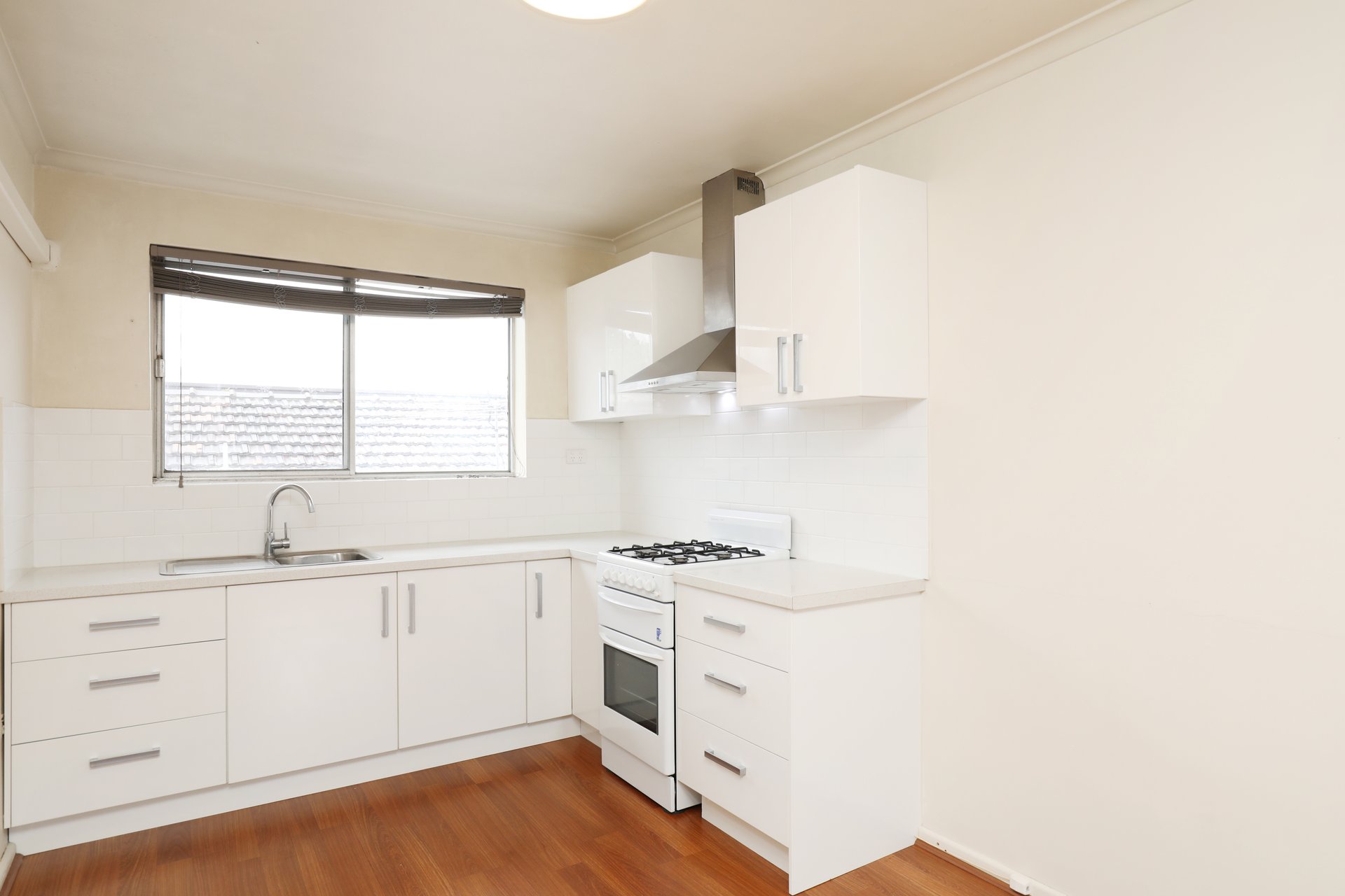 8/18 Smith Street, Thornbury image 3