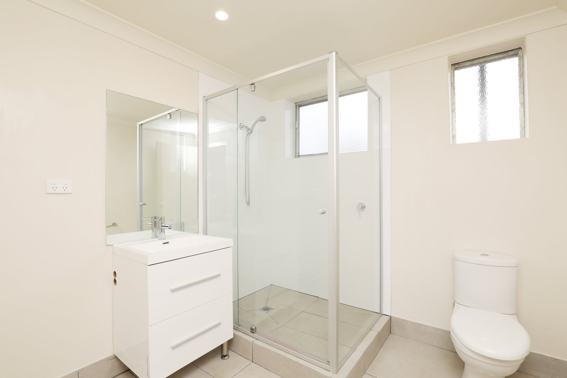 8/18 Smith Street, Thornbury image 5