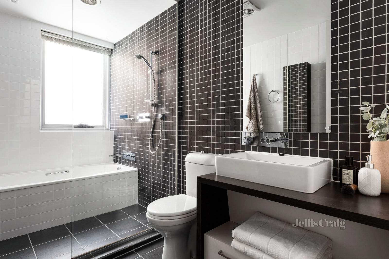 8/182 Albert Road, South Melbourne image 7