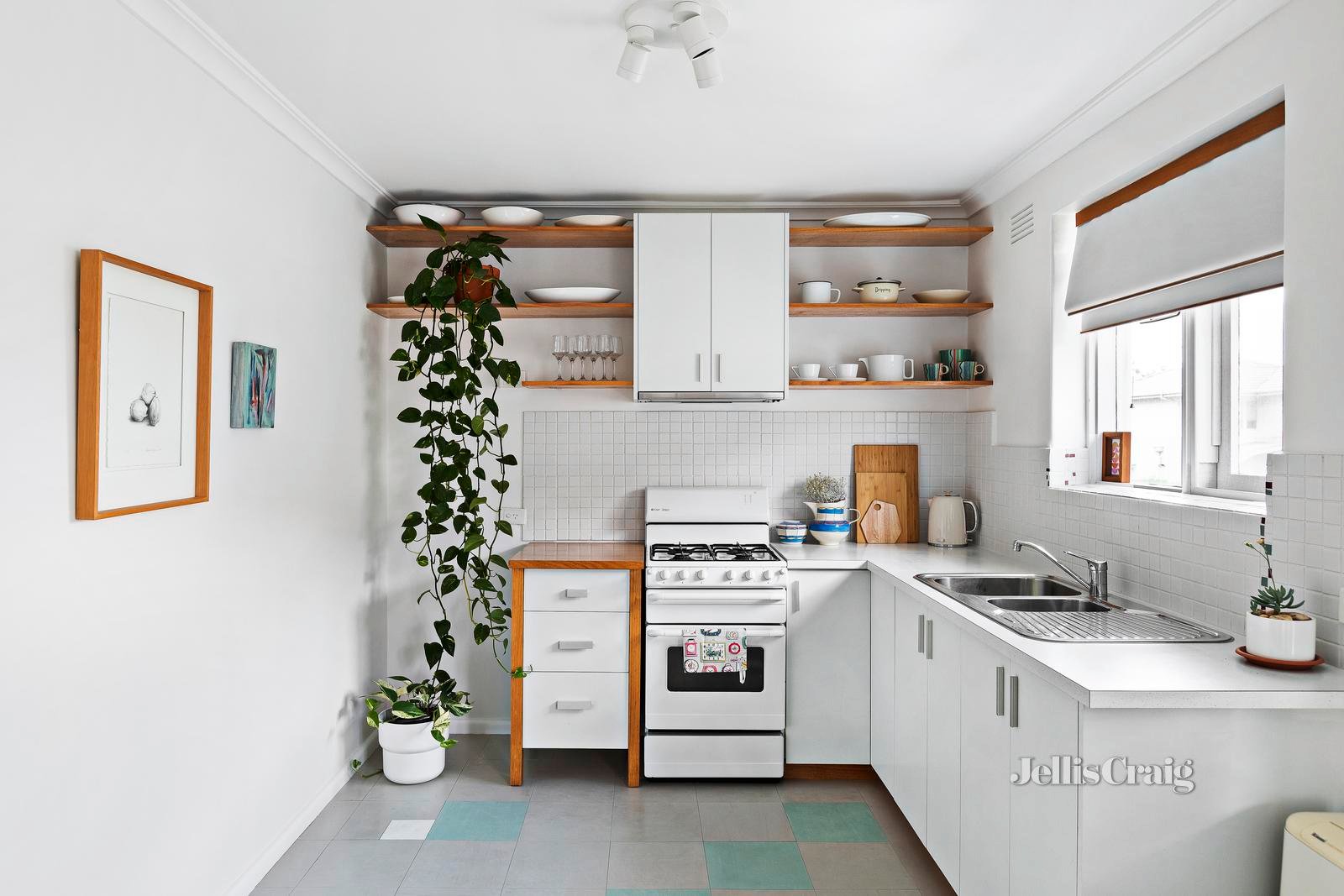 8/187 Mansfield Street, Thornbury image 1