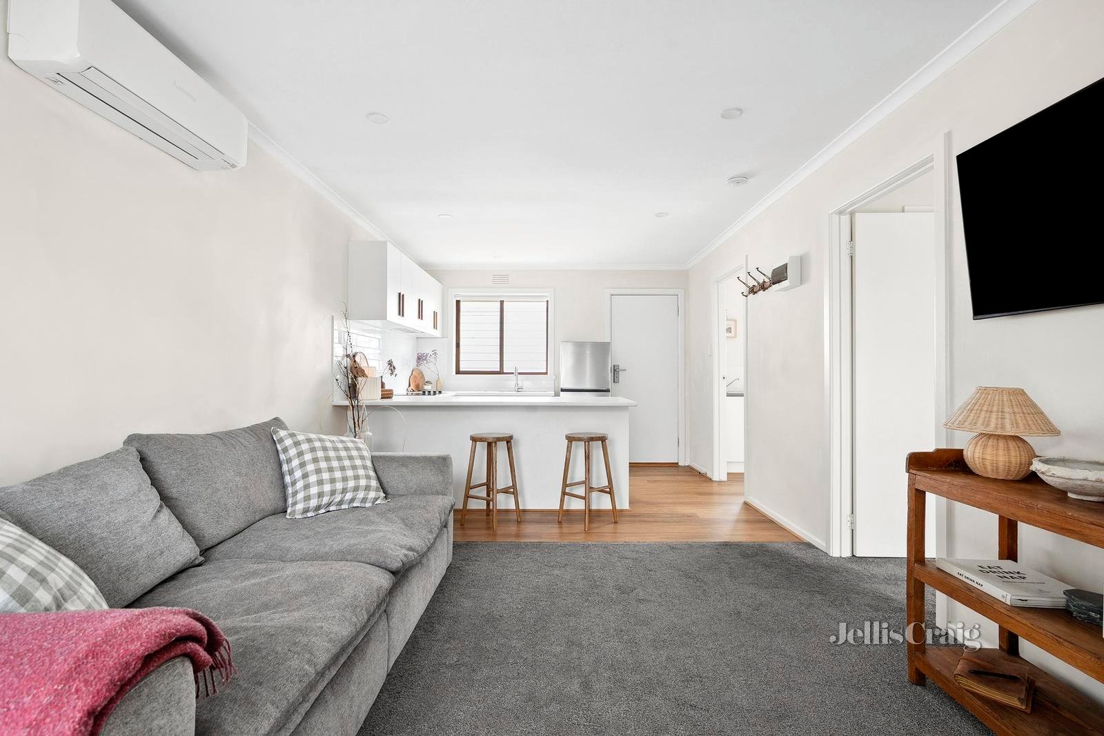 8/19 Candover Street, Geelong West image 1