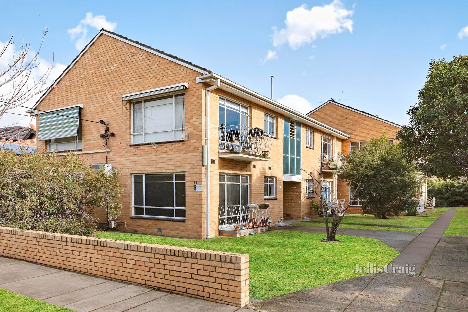 8/19 Grosvenor Street, Moonee Ponds image 8