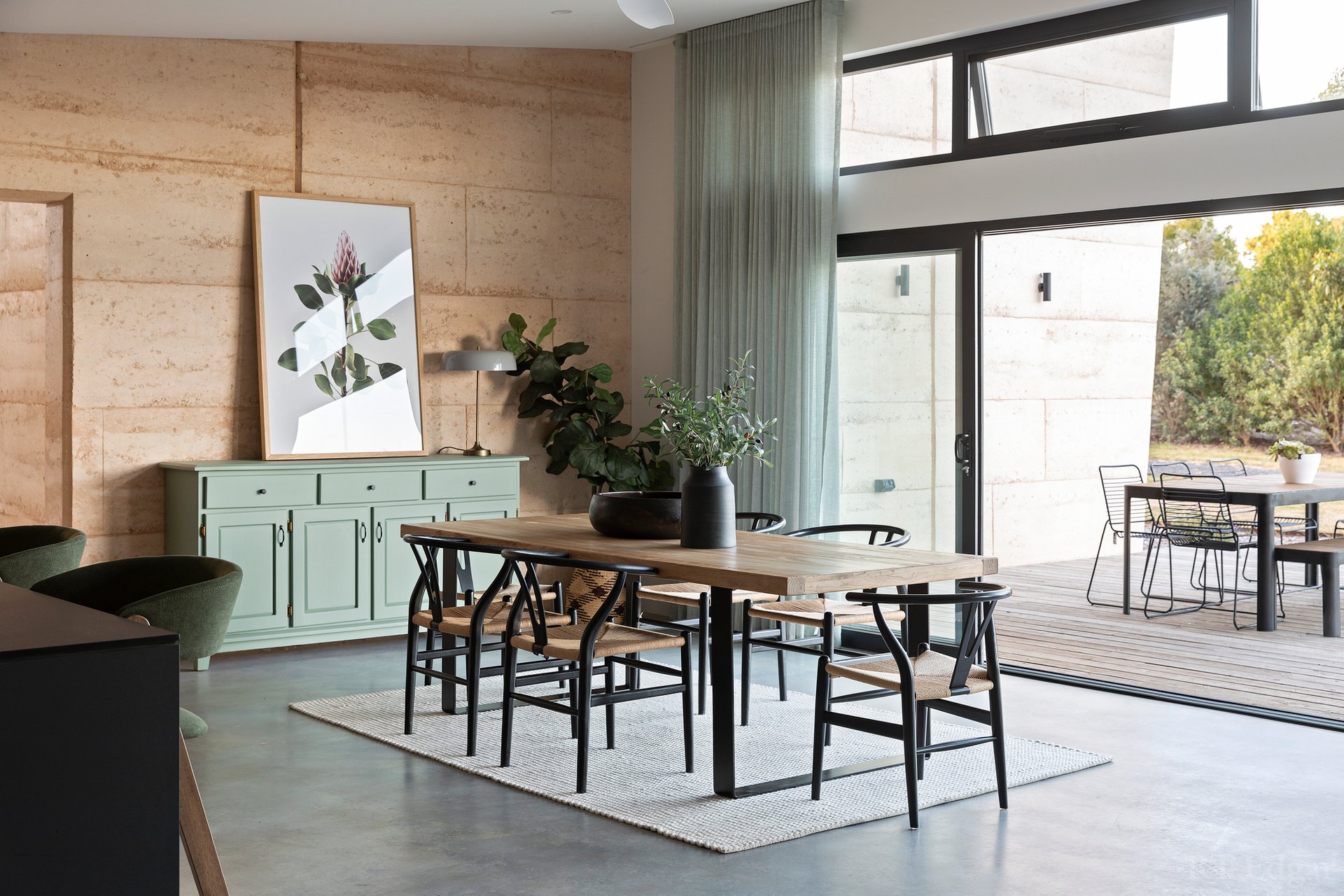 Property Gallery Thumbnail 9