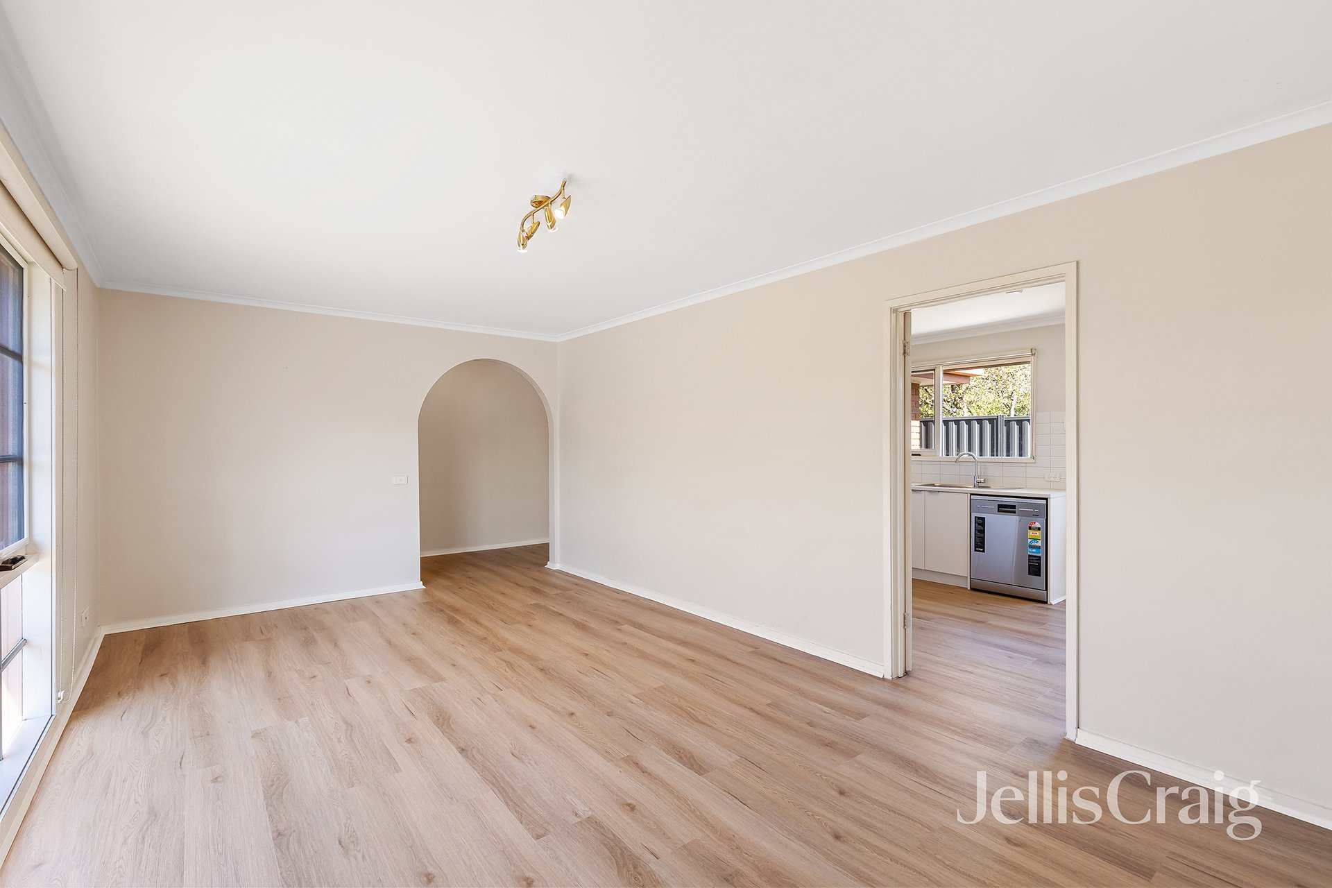 8/19 Lower Plenty Road, Rosanna image 4