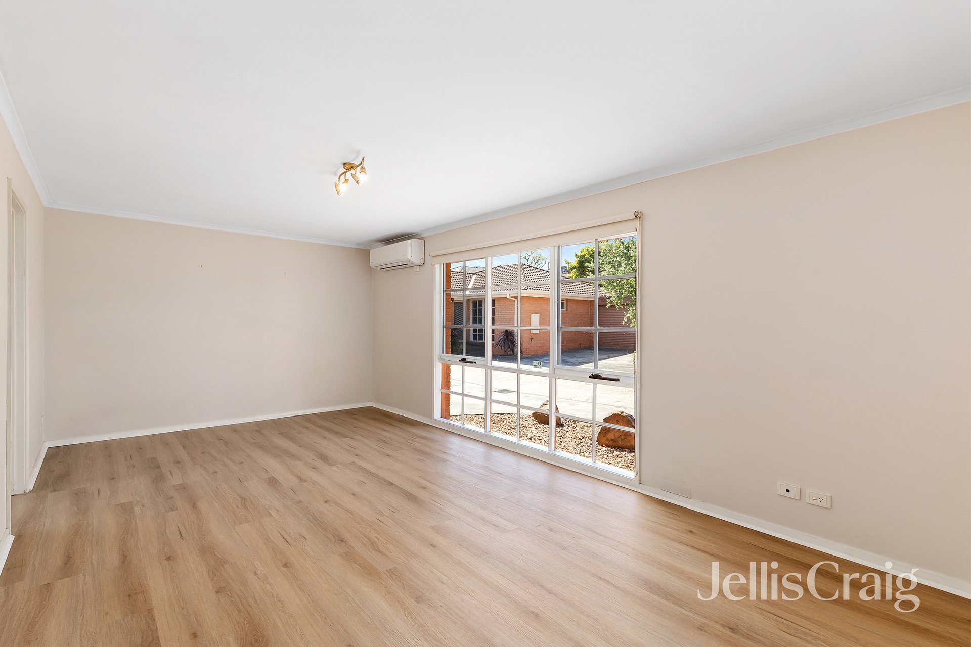 8/19 Lower Plenty Road, Rosanna image 6
