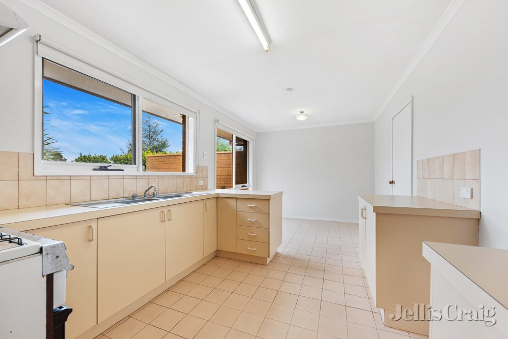 8/19 Lower Plenty Road, Rosanna image 2