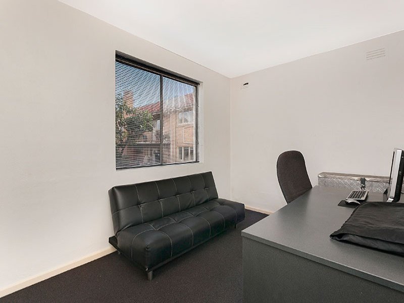 8/193 Brighton Road, Elwood image 5