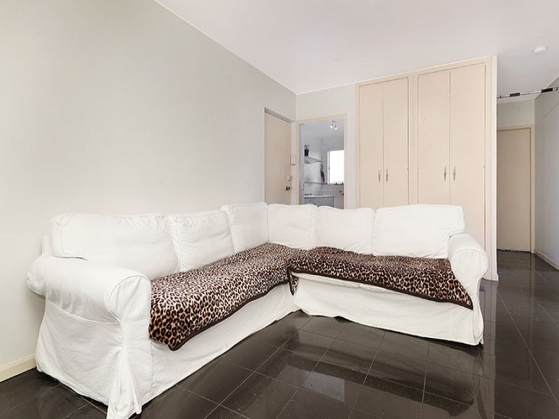 8/193 Brighton Road, Elwood image 6