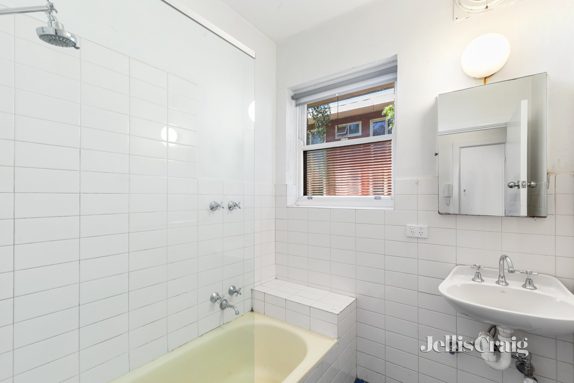 8/195 Brighton Road, Elwood image 7