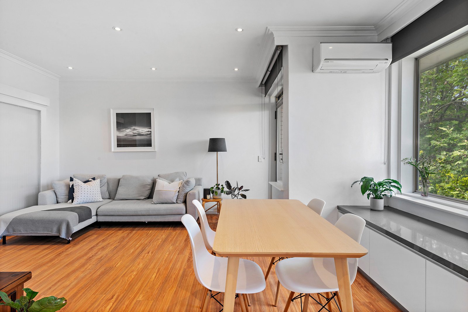Property Gallery Thumbnail 6