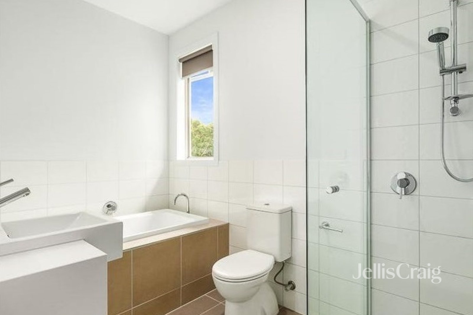 8/198 Sherbourne Road, Montmorency image 5