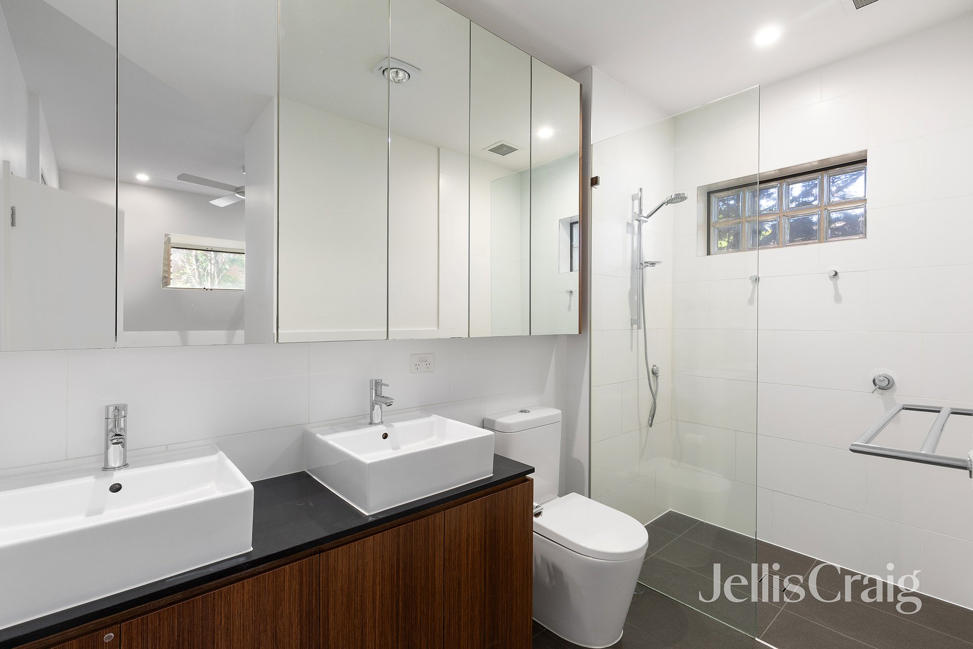8/1A Burgundy Street, Heidelberg image 10