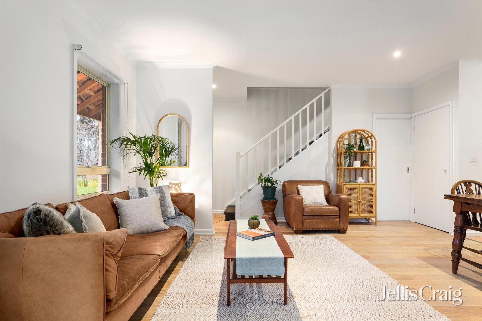 8/1A Main Drive, Bundoora image 3