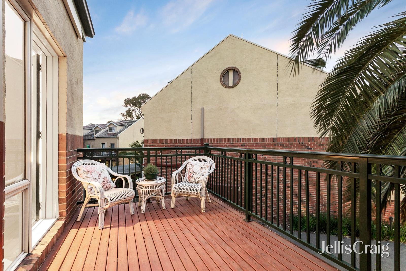 8/1A Main Drive, Bundoora image 14