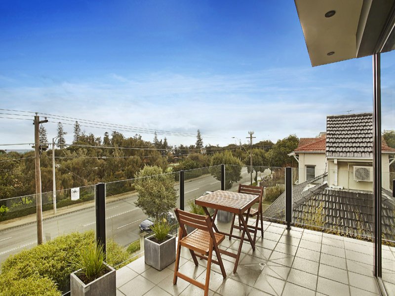 81a Ormond Esplanade, Elwood image 3
