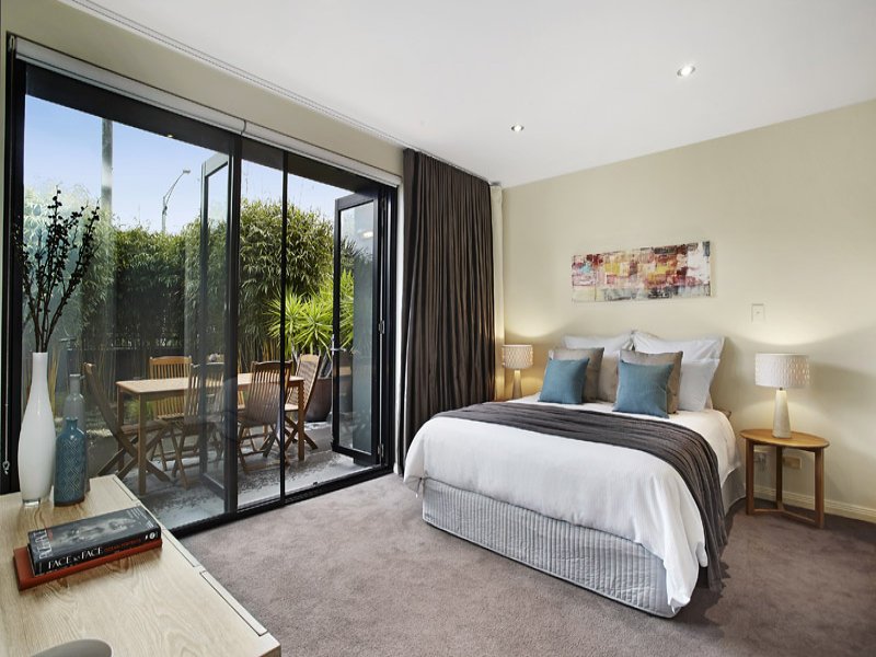 81a Ormond Esplanade, Elwood image 5