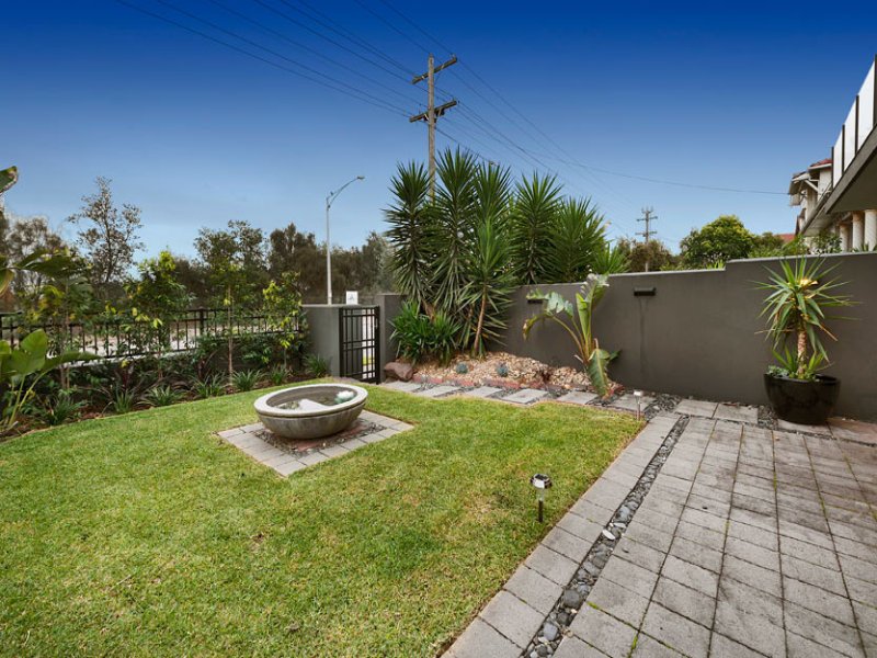 81B Ormond Esplanade, Elwood image 13