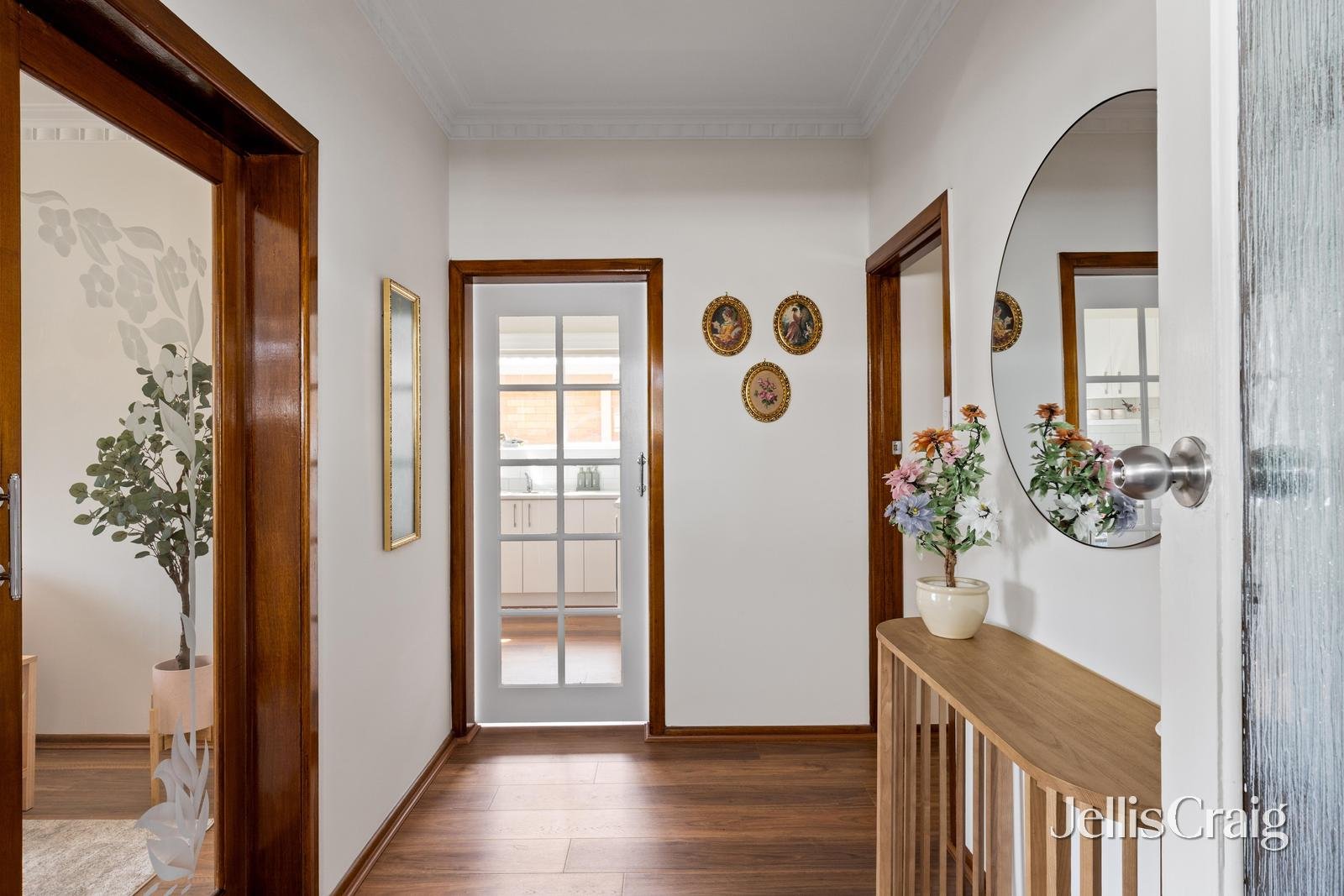 82 Alexander Street, Seddon image 2